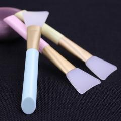 Cosmetic Tool Silicone Soft Facial Mask Mud Brush Mask Applicator Hairless Brush with Plastic Handle Makeup Brushes Tools