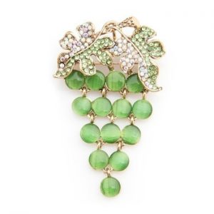 Wuli&baby Green Opal Grape Brooches Women Alloy Rhinestone Fruits Weddings Banquet Brooch Pins New Year Gifts