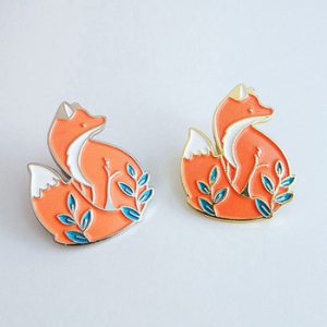 Animal Brooches Cartoon Gold Sliver Fox Enamel Pins Cute Woodland Foxes Badges Clothes Lapel Pin Jewelry Gifts for Kids Girls