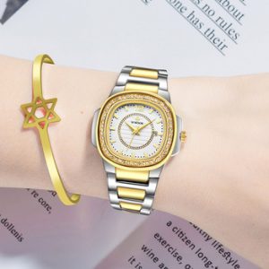 WWOOR 2020 Women Watch Top Brand Luxury Gold Female Square Watch Fashion Diamond Quartz Ladies Wrist Watch Gift Relogio Feminino