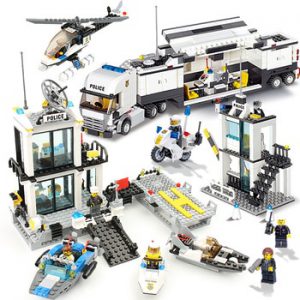 HUIQIBAO City Police Station Building Blocks Prison Truck Helicopter Boat with Policemen Construction Bricks Toys for Children