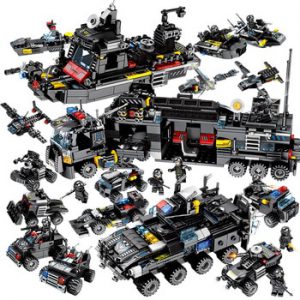 HUIQIBAO 695PCS 8in1 SWAT Police Command Truck Building Blocks City Helicopter Model Bricks Kit Educational Toys for Children